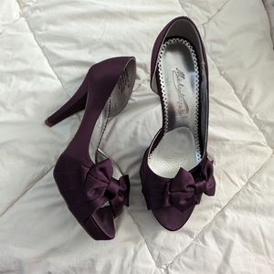 Michaelangelo Bow Heels